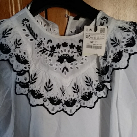 Zara Tops - Zara cotton blouse